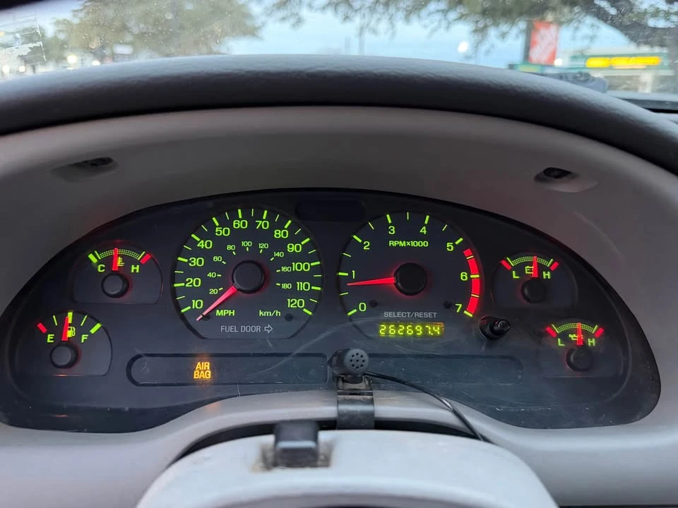 2004 Ford SN95 Mustang - Image 10 of 11