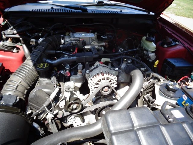 2004 Ford SN95 Mustang - Image 7 of 10