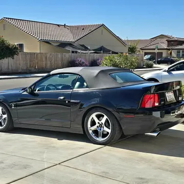 2004 Ford Mustang SVT Cobra