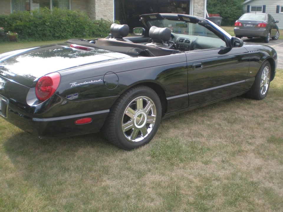 2004 Ford Thunderbird 11th Gen - Image 2 of 12