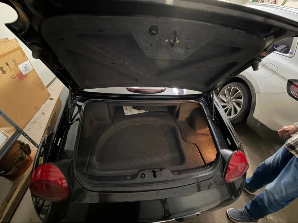2004 Ford Thunderbird 11th Gen - Image 3 of 10