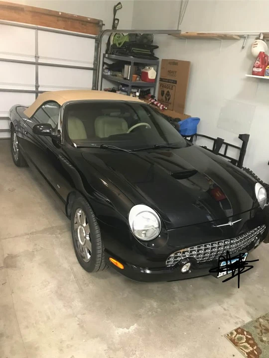 2004 Ford Thunderbird 11th Gen - Image 9 of 10
