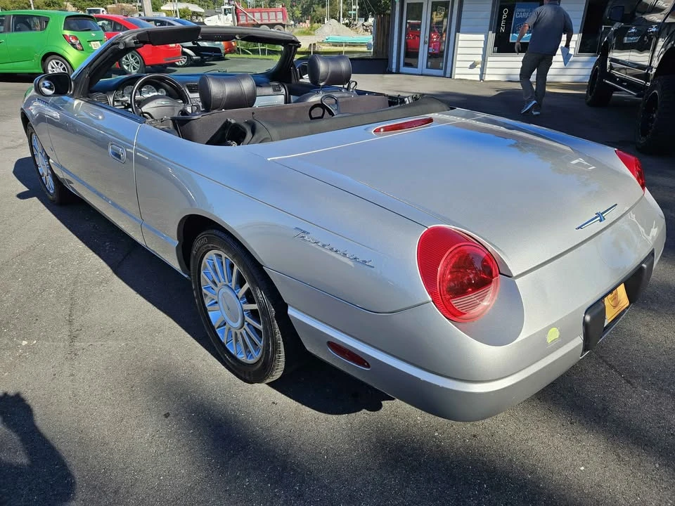 2004 Ford Thunderbird 11th Gen - Image 16 of 17