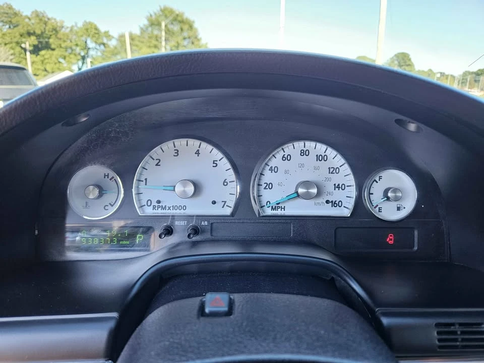2004 Ford Thunderbird 11th Gen - Image 11 of 17