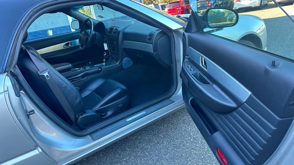 2004 Ford Thunderbird 11th Gen - Image 18 of 19