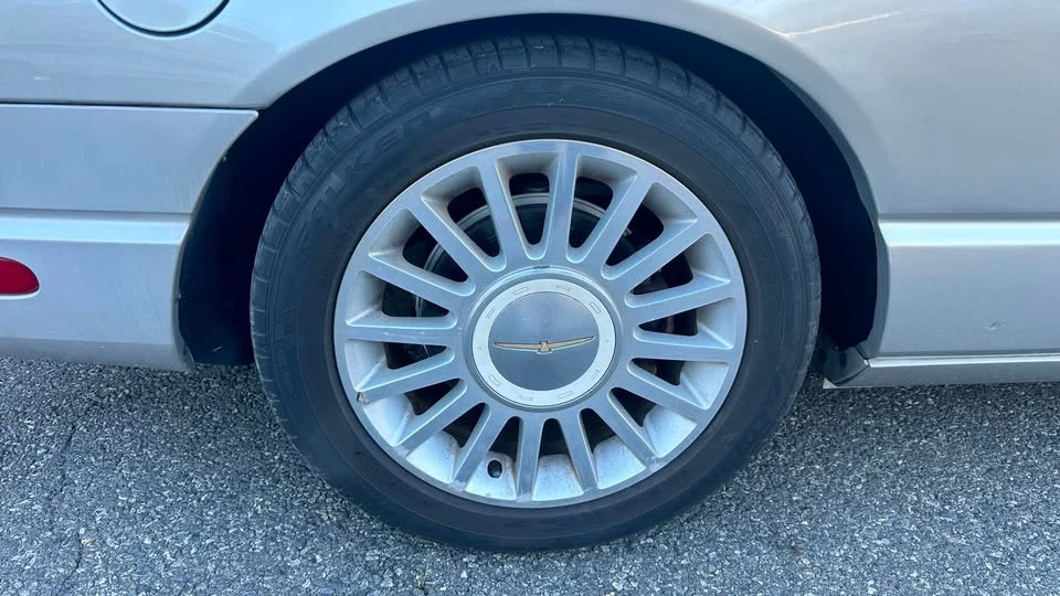 2004 Ford Thunderbird 11th Gen - Image 3 of 19