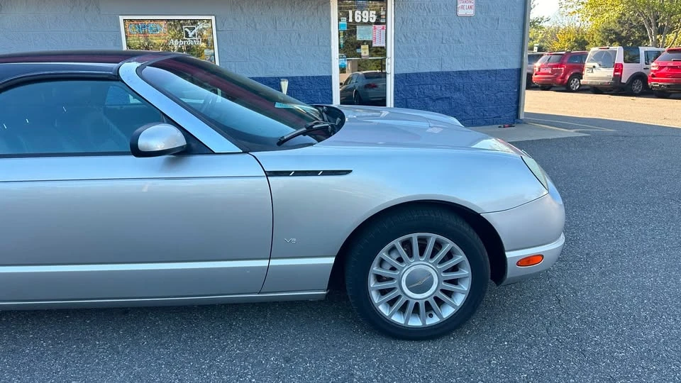 2004 Ford Thunderbird 11th Gen - Image 9 of 19