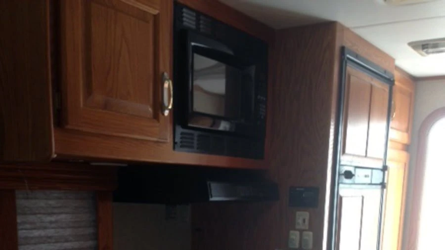 2004 Freightliner - Image 6 of 11