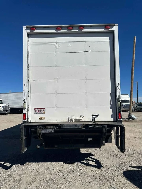 2004 Freightliner - Image 3 of 7