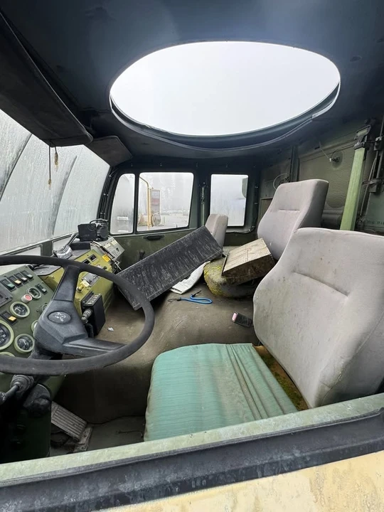 2004 Freightliner - Image 6 of 10