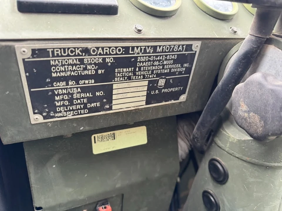 2004 Freightliner - Image 10 of 10