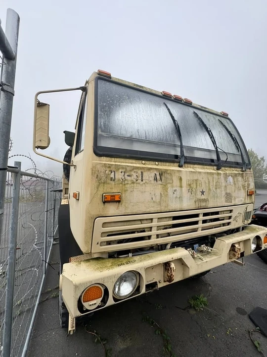 2004 Freightliner - Image 8 of 10
