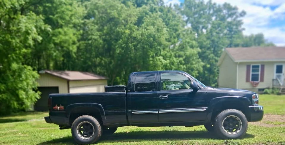 2004 GMC Sierra 2nd Gen - Image 8 of 15