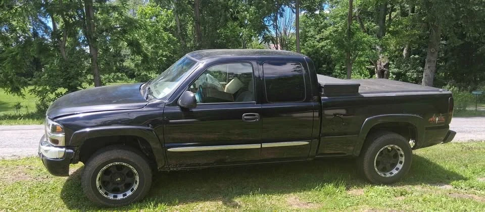 2004 GMC Sierra 2nd Gen - Image 6 of 15