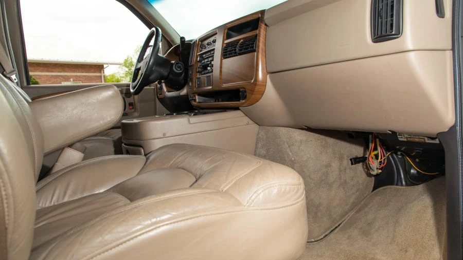 2004 GMC Savana - Image 5 of 12