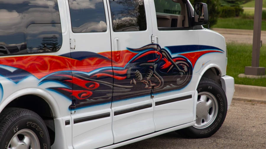 2004 GMC Savana - Image 11 of 12