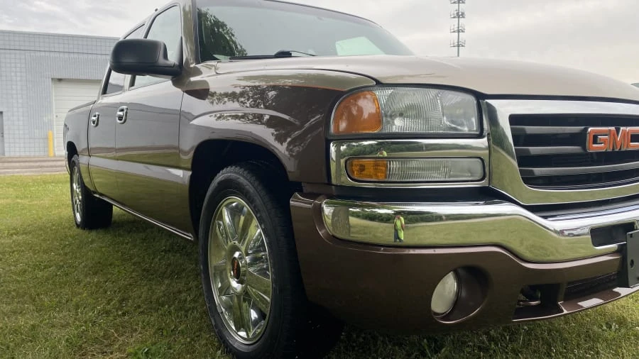2004 GMC Sierra 2nd Gen - Image 14 of 19