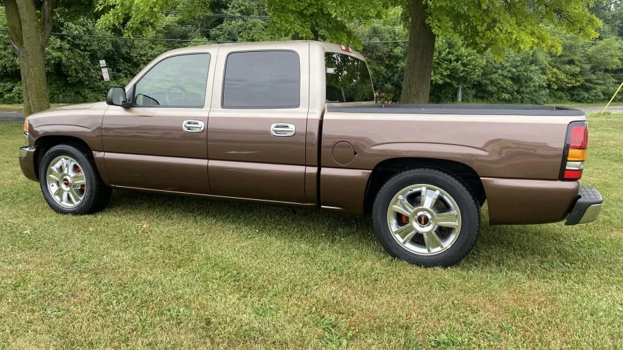 2004 GMC Sierra 2nd Gen - Image 16 of 19