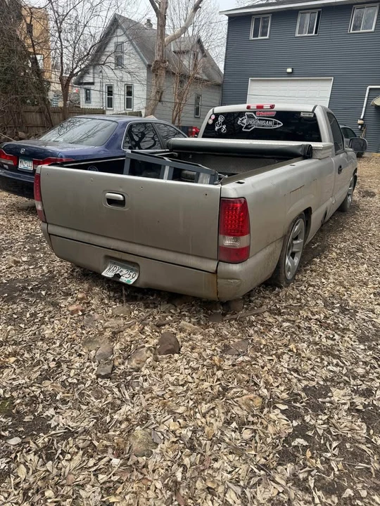 2004 GMC Sierra 2nd Gen - Image 4 of 10