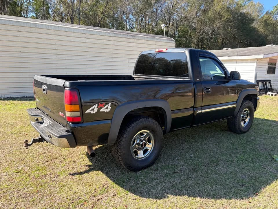 2004 GMC Sierra 2nd Gen - Image 6 of 9