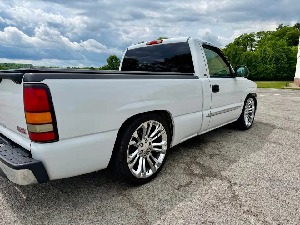 2004 GMC Sierra 2nd Gen - Image 4 of 14