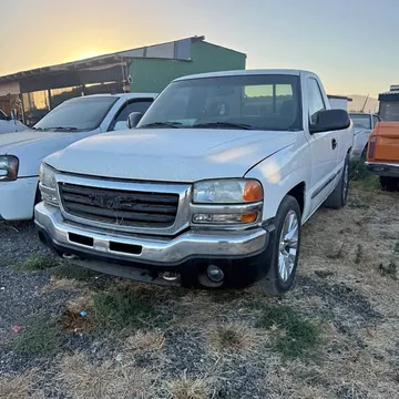 2004 GMC 1500 Regular Cab Short Bed