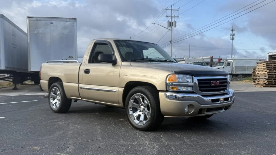 2004 GMC Sierra 2nd Gen - Image 4 of 14