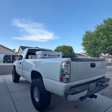 2004 GMC 2500 HD Regular Cab Long Bed