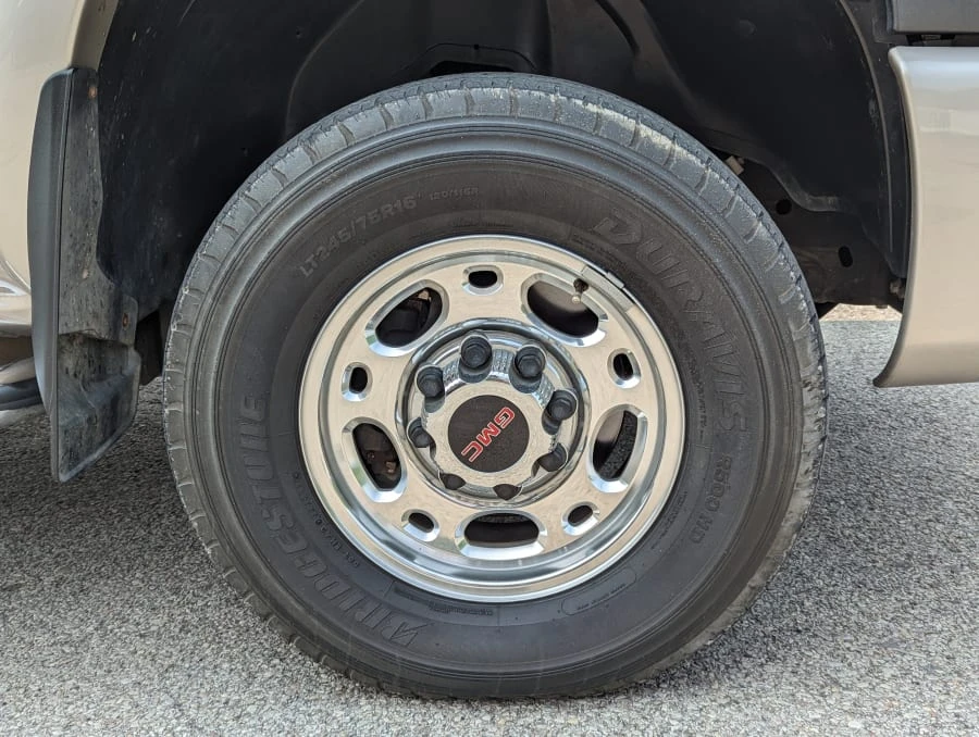 2004 GMC Sierra Heavy Duty 2nd Gen - Image 8 of 31