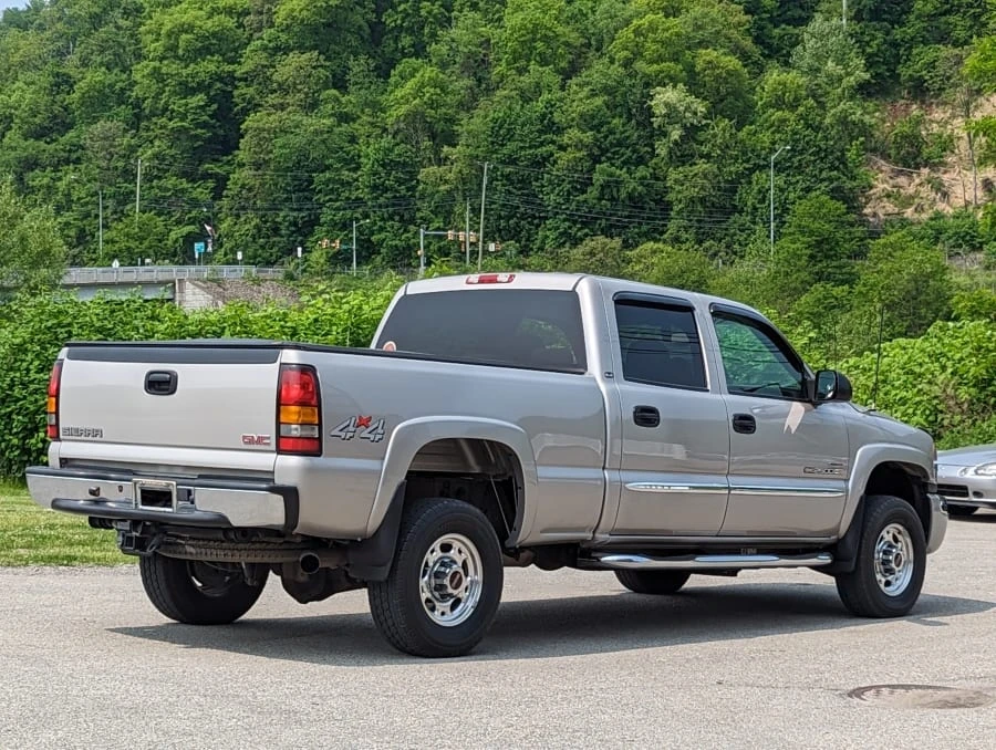 2004 GMC Sierra Heavy Duty 2nd Gen - Image 11 of 31