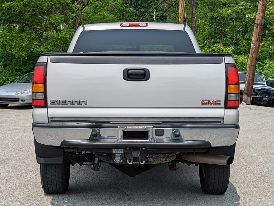 2004 GMC Sierra Heavy Duty 2nd Gen - Image 5 of 31