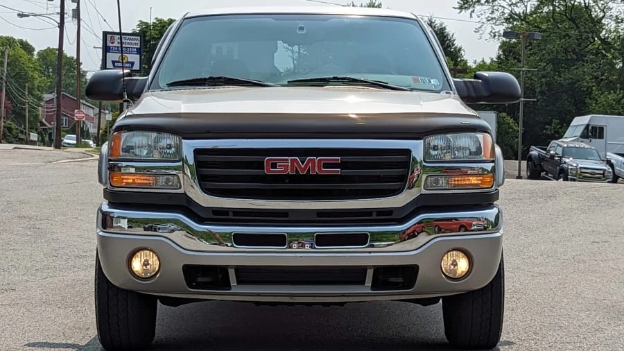 2004 GMC Sierra Heavy Duty 2nd Gen - Image 4 of 31