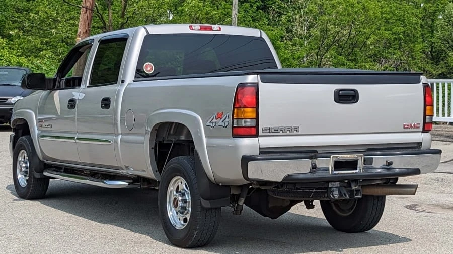 2004 GMC Sierra Heavy Duty 2nd Gen - Image 6 of 31