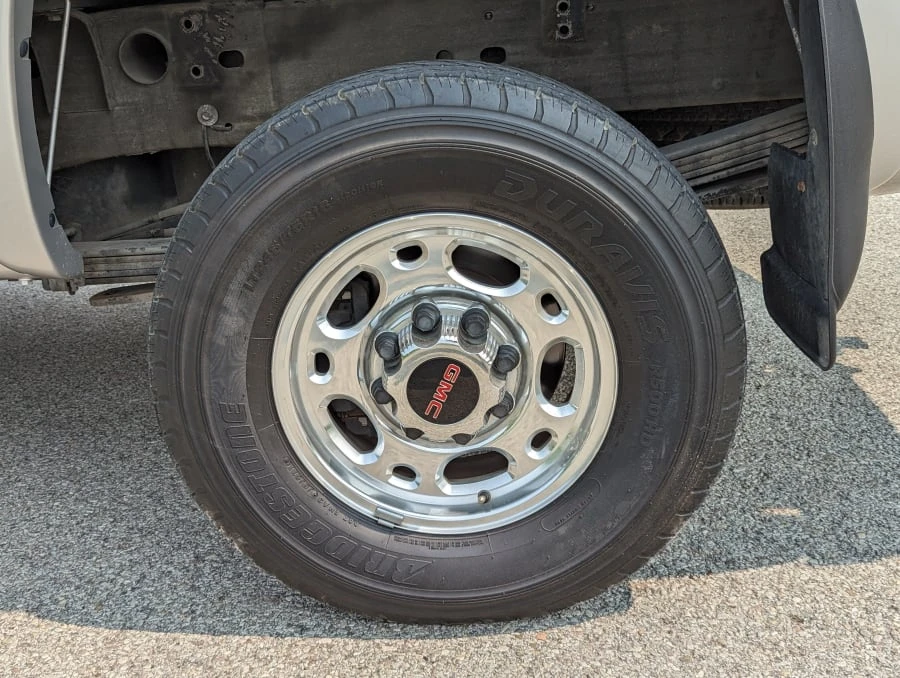 2004 GMC Sierra Heavy Duty 2nd Gen - Image 12 of 31