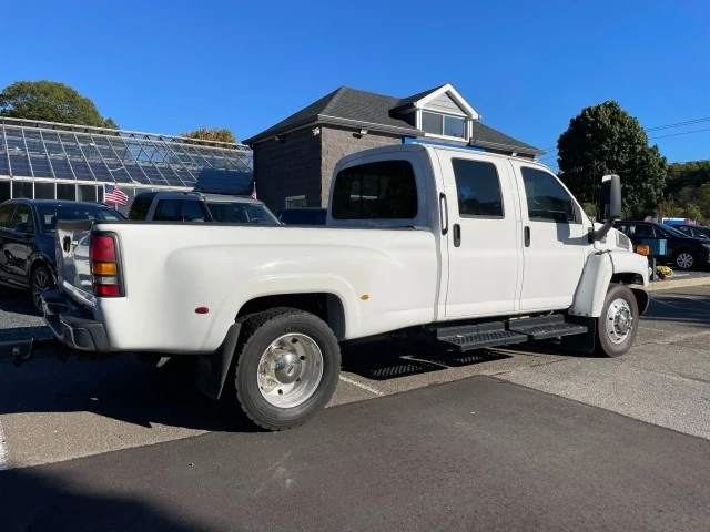 2004 GMC TopKick - Image 9 of 21