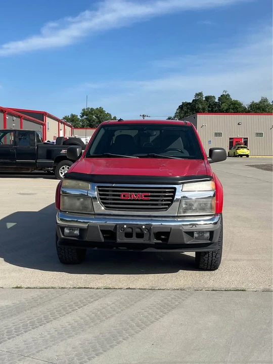 2004 GMC Canyon 1st Gen - Image 2 of 9