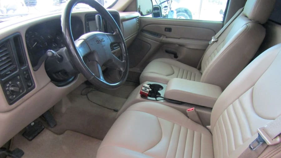 2004 GMC Sierra 2nd Gen - Image 4 of 20