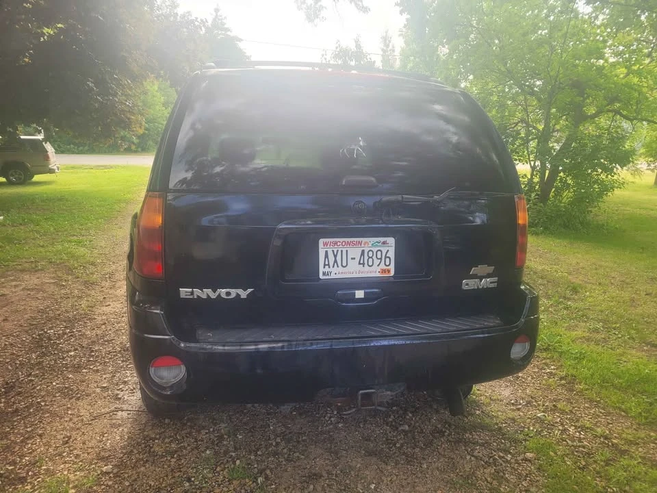 2004 GMC Envoy - Image 3 of 10