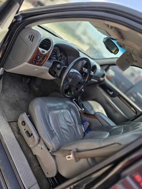 2004 GMC Envoy - Image 9 of 10