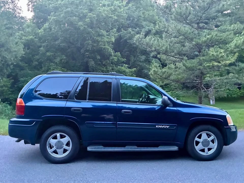 2004 GMC Envoy - Image 2 of 9