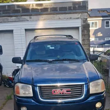 2004 GMC Envoy SLE Sport Utility 4D