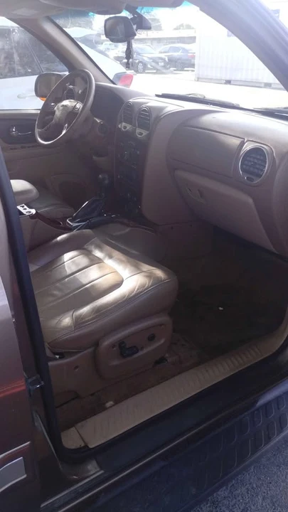 2004 GMC Envoy - Image 2 of 8