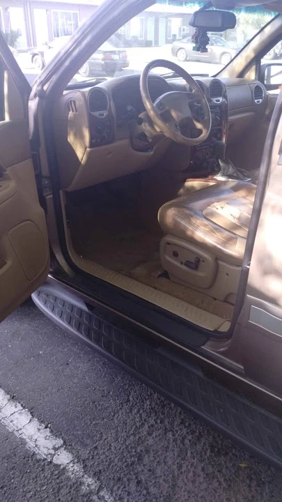 2004 GMC Envoy - Image 3 of 8