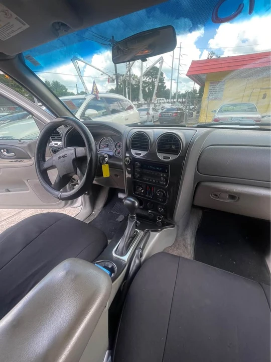 2004 GMC Envoy - Image 8 of 13