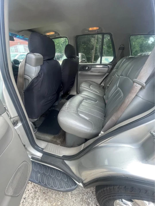 2004 GMC Envoy - Image 11 of 13