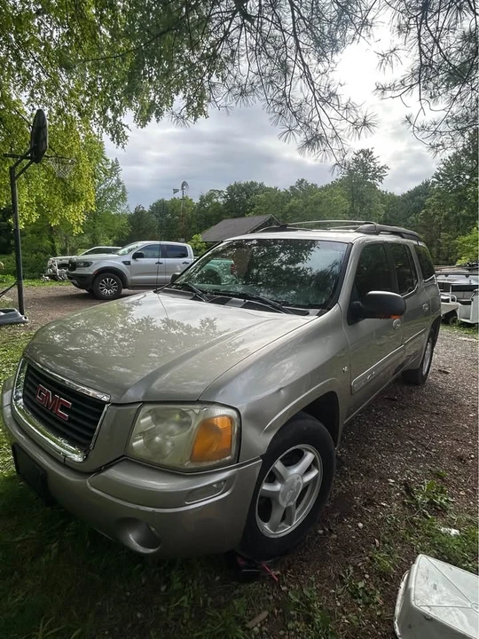 2004 GMC Envoy - Image 2 of 10
