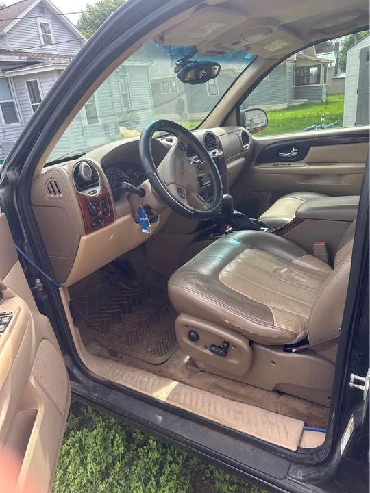 2004 GMC Envoy - Image 5 of 8