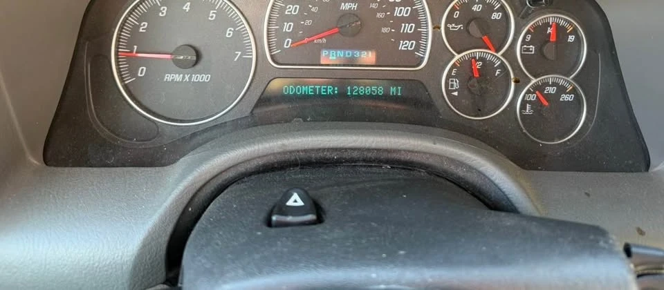 2004 GMC Envoy - Image 2 of 13