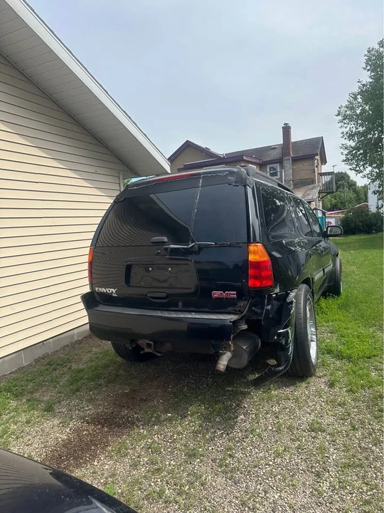 2004 GMC Envoy - Image 3 of 8