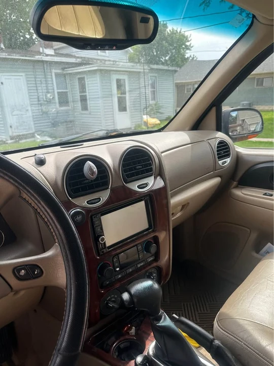 2004 GMC Envoy - Image 8 of 8